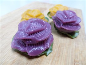 Sweet Potatoes Kuih Recipe 甜薯花粿食谱