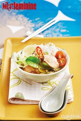 Tom Yam Soto-Style Chicken Soup Recipe 泰式印尼鸡汤食谱