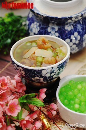 Dumpling in Longan & Sago Syrup Recipe 沙谷龙眼汤圆食谱