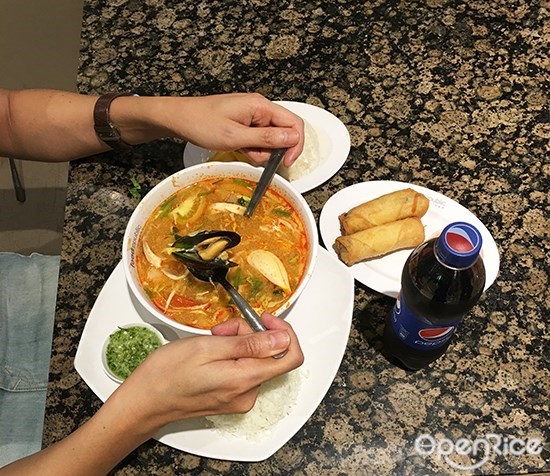 Pepsi, tom yum, thai food, food with soft drinks, kl, pj