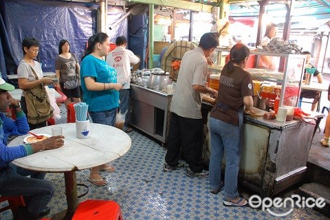 best chee cheong fun in KL, best rice noodle rolls in KL, best steamed rice noodle rolls in KL, best Cantonese rice noodle rolls in KL, Kim Lian Kee Chee Cheong Fun, Kim Lian Kee Chee Cheong Fun Petaling Street, Pudu Wai Sek Kai Chee Cheong Fun, The Famous PJ Section Fourteen Chee Cheong Fun, Three A Yong Tau Foo and Chee Cheong Fun, Pasar Malam Sri Petaling Anson Chee Cheong Fun, Kelana Jaya Restoran Hup Soon Chee Cheong Fun, Penang style chee cheong fun Restoran Makanan O and S, Yap Hup Kee Chee Cheong Fun, Energy Yong Tou Foo Steamboat, Chee Cheong Fun Nine Two Eight Nice to Eat Food Centre