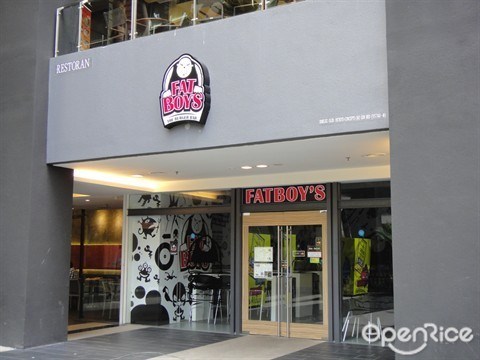 Fatboy's The Burger Bar, Publika 