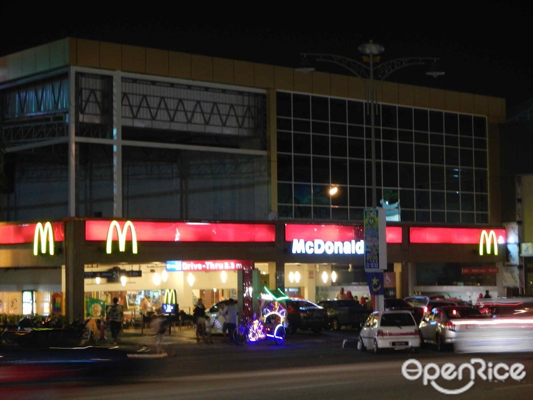 Mcdonald S Placing Dataran Pahlawan Melaka Megamall Facebook