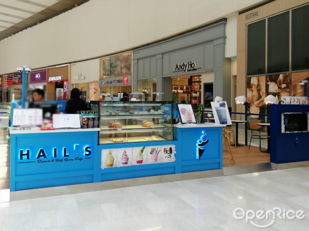 Hail's Malaysian variety Ice Cream / Froyo / Gelato Café in Bukit